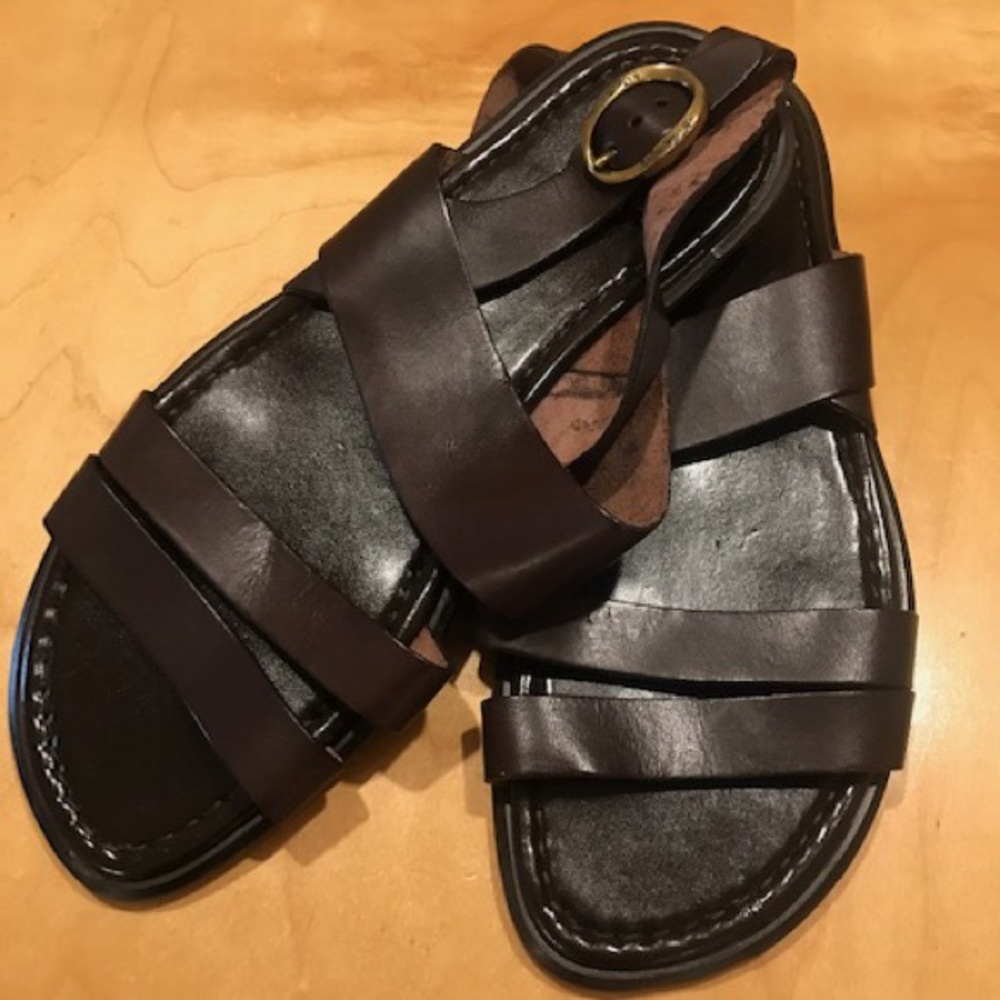 Brown leather sandals with side buckle size 46 EU